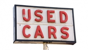 California sign of pre-owned cars used.